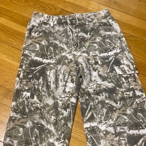 Womens straight leg cargos.